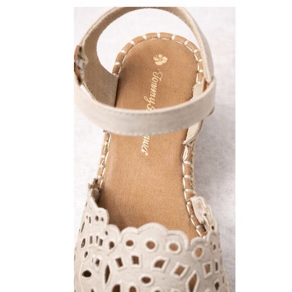 Tommy Bahama Women 7.5 Taupe Espadrille Ankle Strap Sandals Laser Cut Jute Sole